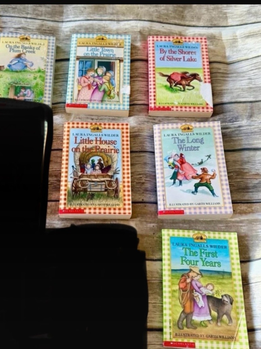 6 LITTLE HOUSE ON PRARIE BOOKS-LAURA INGALLS WILDER